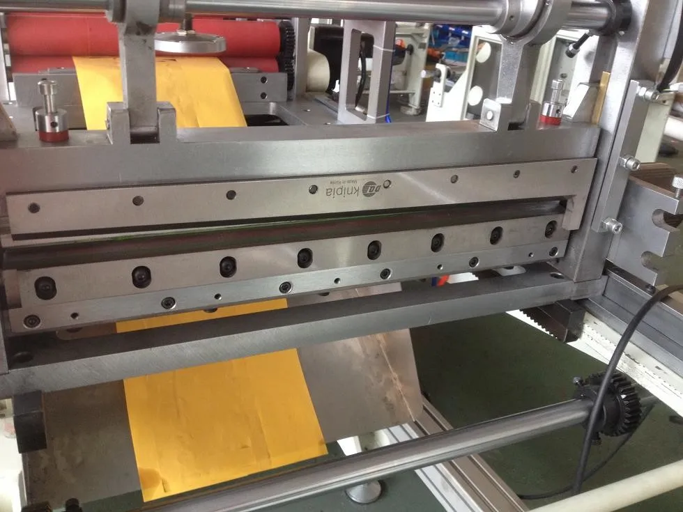 Four Column Hydraulic Press Automatic Paper Label Die Cutting Machine